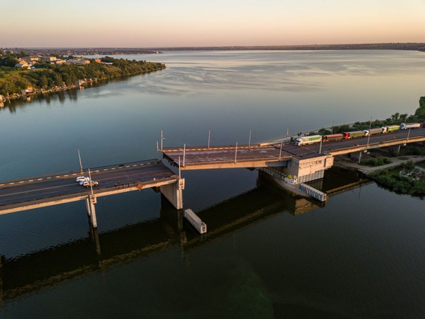 Появились фото саморазвода Ингульского моста в Николаеве с высоты птичьего полета   