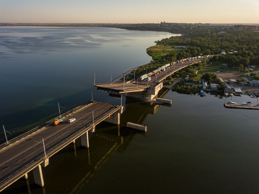 Появились фото саморазвода Ингульского моста в Николаеве с высоты птичьего полета   