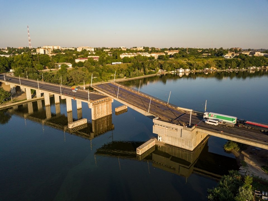 Появились фото саморазвода Ингульского моста в Николаеве с высоты птичьего полета   