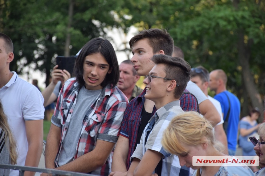 На главной площади Николаева состоялся чемпионат по воркауту. ФОТОРЕПОРТАЖ