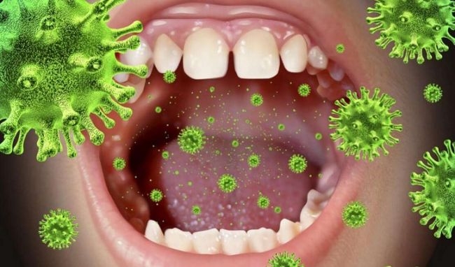 Ранним симптомом коронавируса может быть сыпь во рту