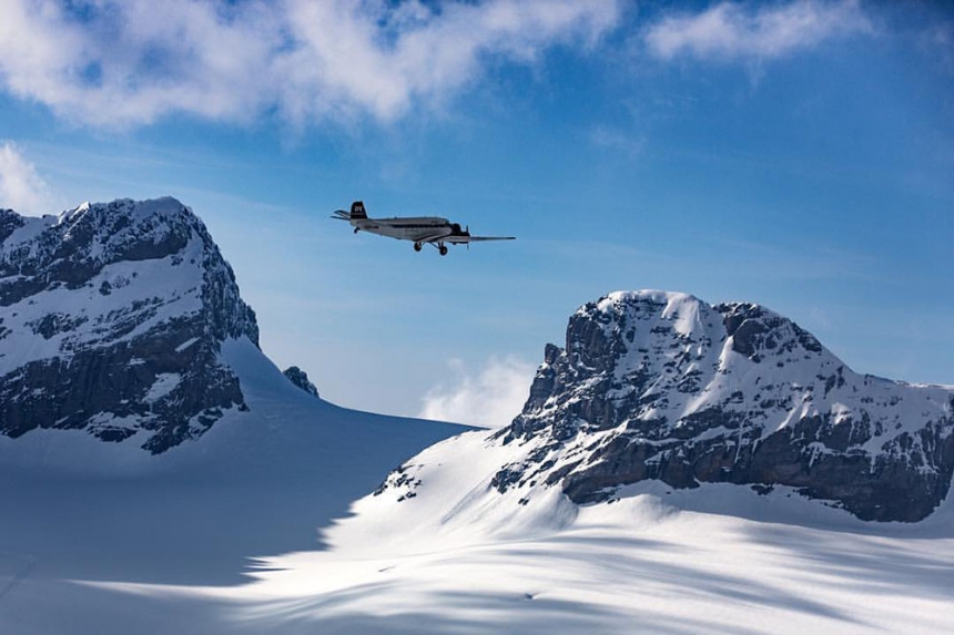 В Альпах разбился туристический самолет: 4 человека погибли