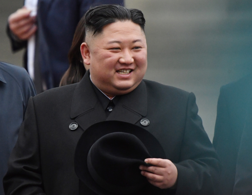 Ким Чен Ын назвал ядерное оружие полезным изобретением для избежания войны