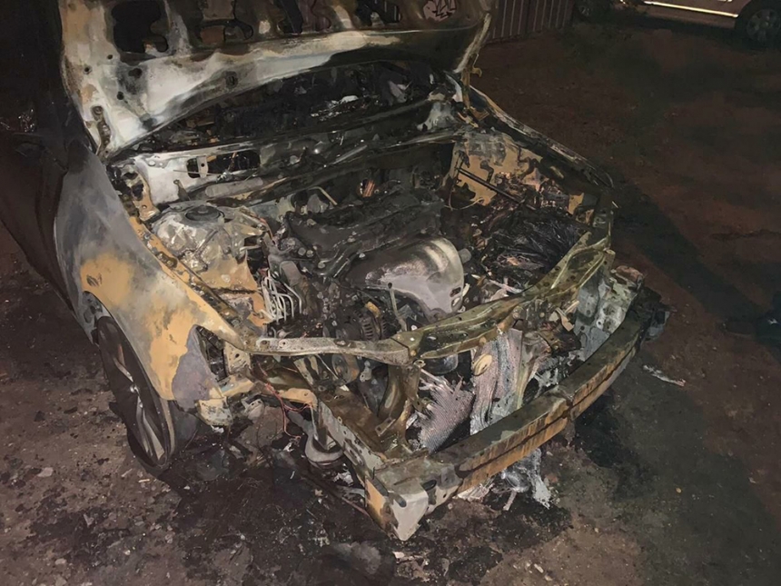 В Николаеве ночью горела Toyota