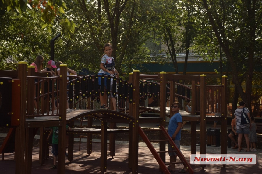 В Николаеве торжественно открыли «Витовский» сквер. ФОТОРЕПОРТАЖ