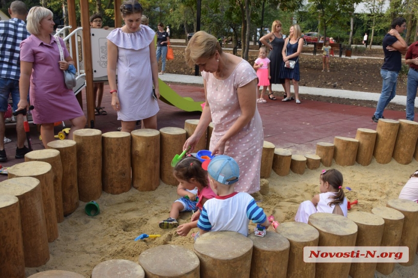 В Николаеве торжественно открыли «Витовский» сквер. ФОТОРЕПОРТАЖ