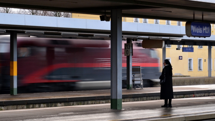 «Укрзалізниця» отменила остановки в городах «красной зоны»: где поезда не останавливаются