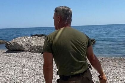 В Крыму уволили охранника, который гонял плетью туристов на пляже