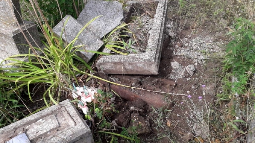 В Херсонской области нашли подозреваемого в надругательстве над могилами