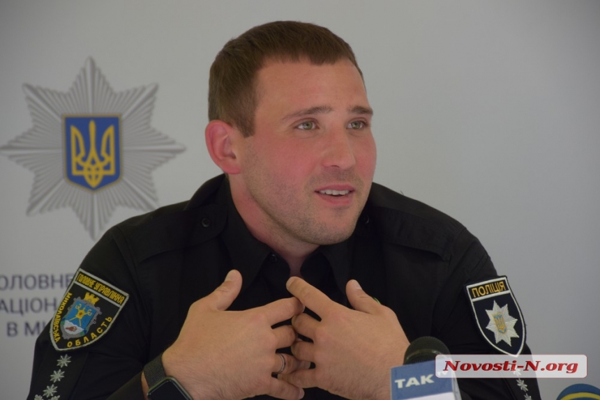 Главный полицейский Николаевской области не отрицает знакомство своего отца с Коломойским