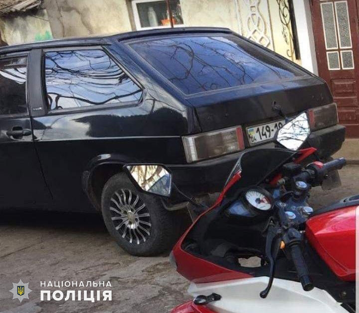 В Николаевской области из гаража жителей угнали ВАЗ