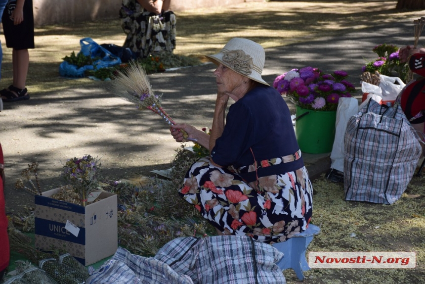 В Николаеве отмечают Медовый спас. ФОТОРЕПОРТАЖ