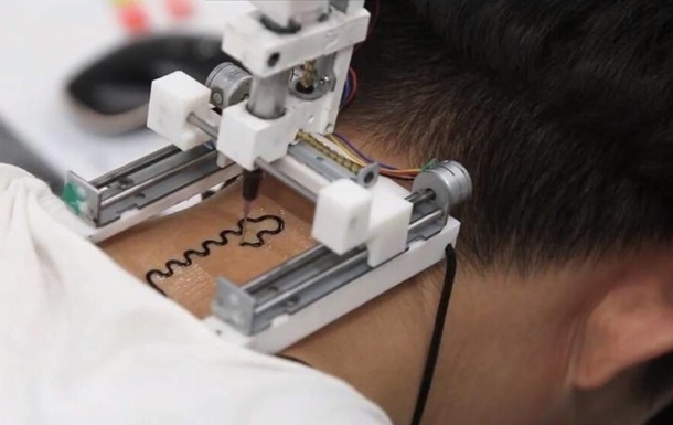 Создан печатающий на коже татуировки-датчики 3D-принтер. ВИДЕО