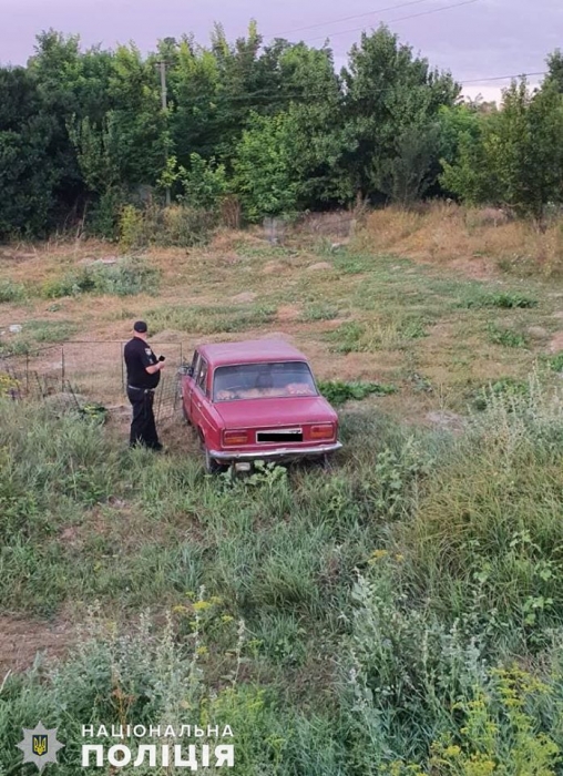 В Кривом Озере двое злоумышленников похитили у пенсионеров мопед и ВАЗ