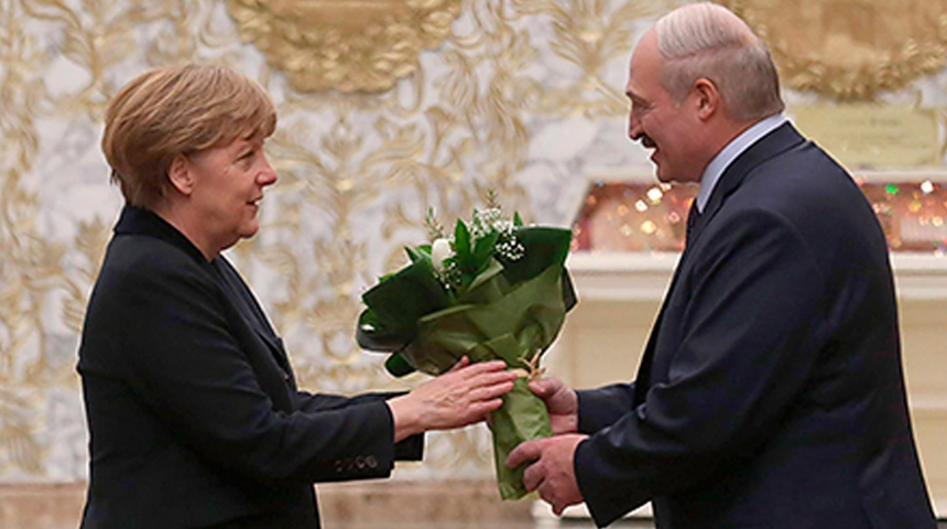 Лукашенко заявил о звонке от Меркель, в Германии - отрицают