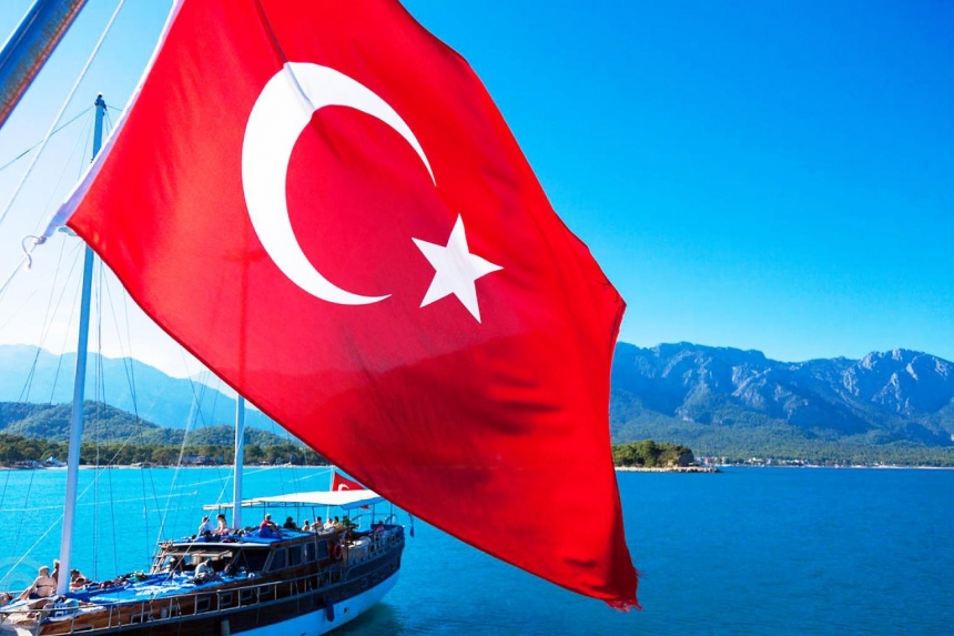 Турция нашла в Черном море миллиарды кубов газа
