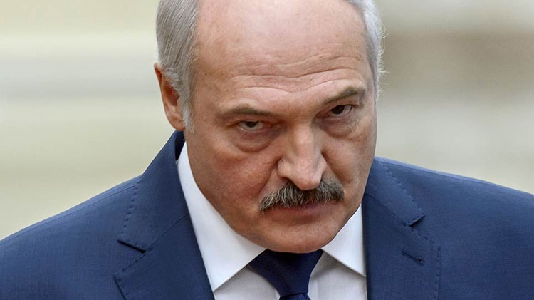 Лукашенко закрывает бастующие предприятия, чтобы найти провокаторов 