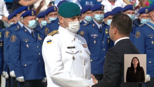 Президент наградил орденом командира николаевской 36 бригады морской пехоты