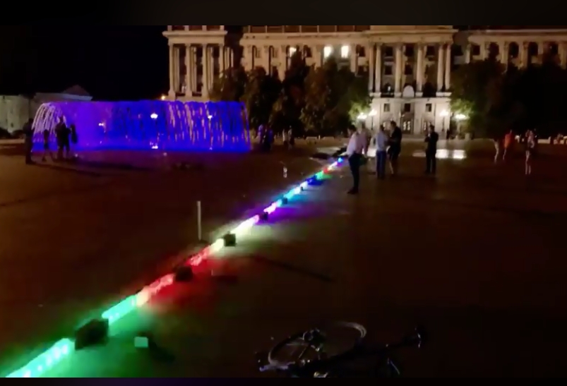 ДЖКХ Николаева показал новую светомузыку на главной площади города