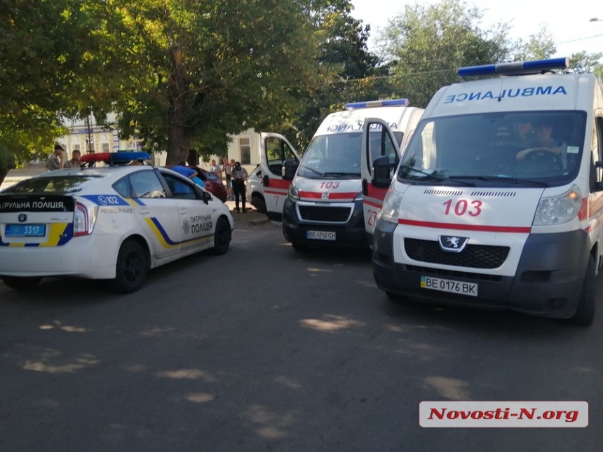 В центре Николаева «Лексус» врезался в «Ладу» - трое пострадавших, в том числе дети