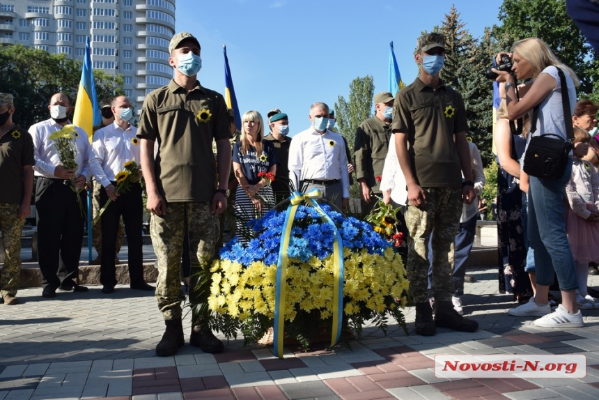 В Николаеве почтили память погибших воинов