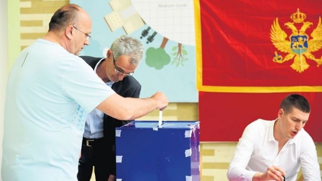 На парламентских выборах в Черногории побеждает оппозиция - экзитпол