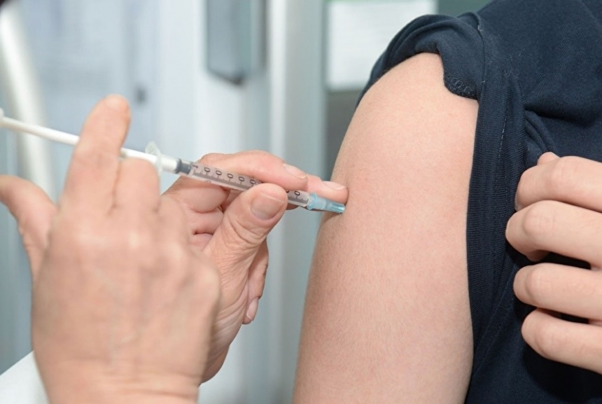 У всех добровольцев, испытавших вакцину «Вектора», выработались антитела к COVID