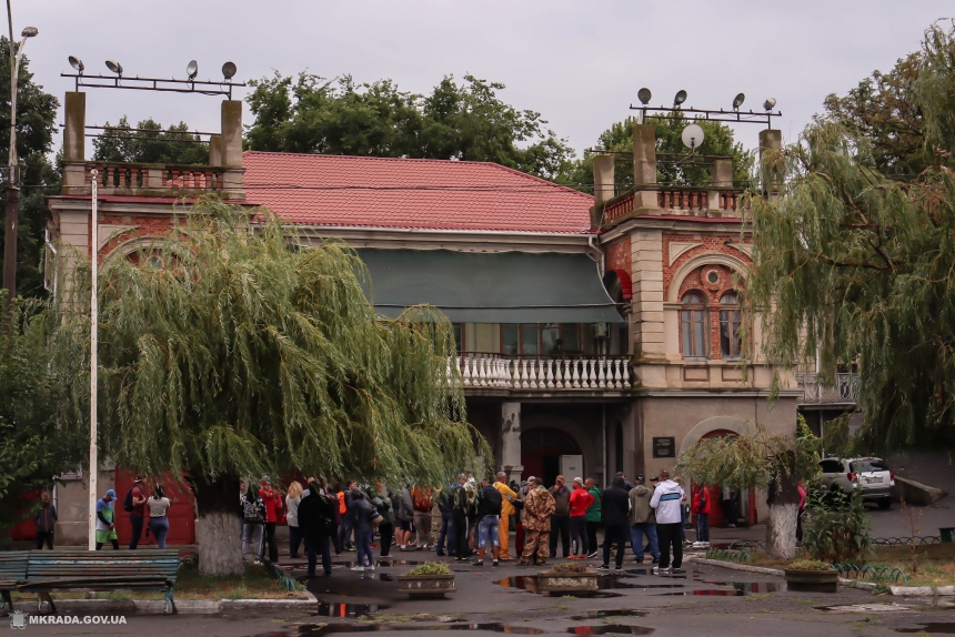 В Николаеве стартовала парусная регата ко Дню города