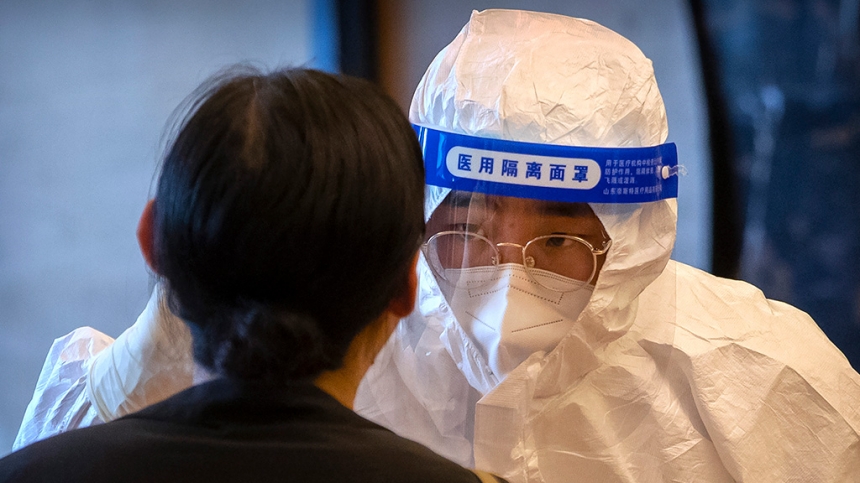 В Китае начались испытания первой вакцины от COVID-19 в виде спрея
