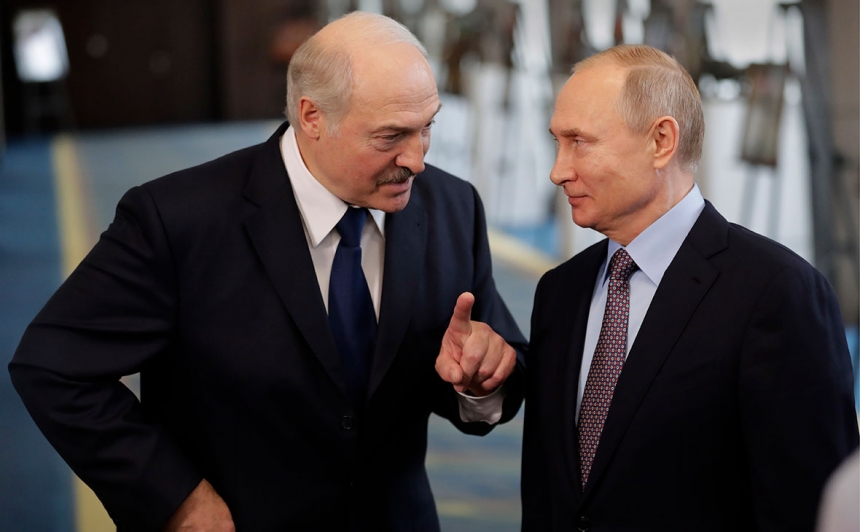 Путин не верит в свержение Лукашенко - Bloomberg