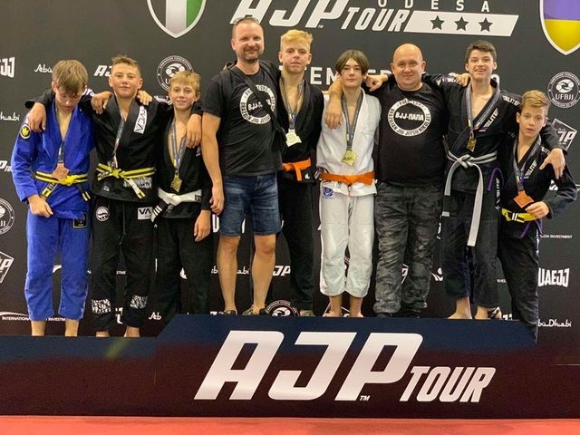 Николаевские спортсмены привезли медали с всеукраинского чемпионата по джиу-джитсу