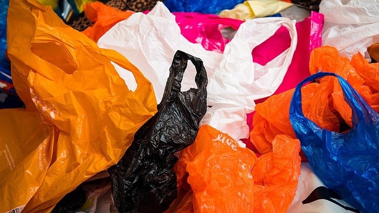 Рада планирует запретить пластиковые пакеты