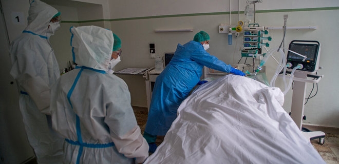 В Украине за сутки обнаружили 3 228 новых случаев заражения коронавирусом 