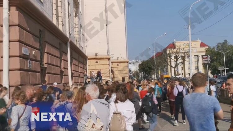 В Минске на очередном марше женщин задерживают участников. Видео