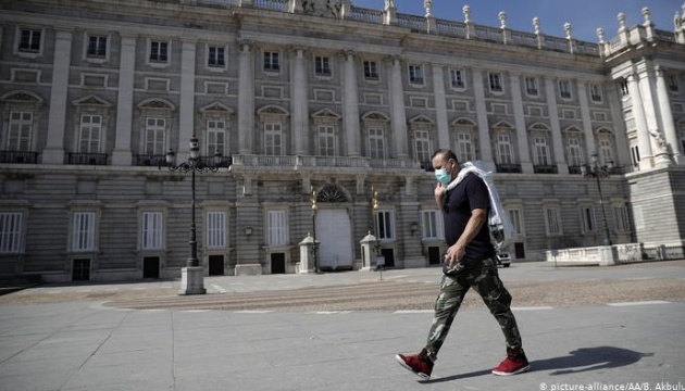 Столицу Испании закрыли на карантин