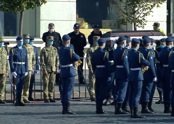 В Харькове прощаются с курсантами и офицерами, погибшими в катастрофе Ан-26. ОНЛАЙН