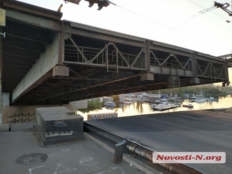 В Николаеве закончили ремонт Ингульского моста
