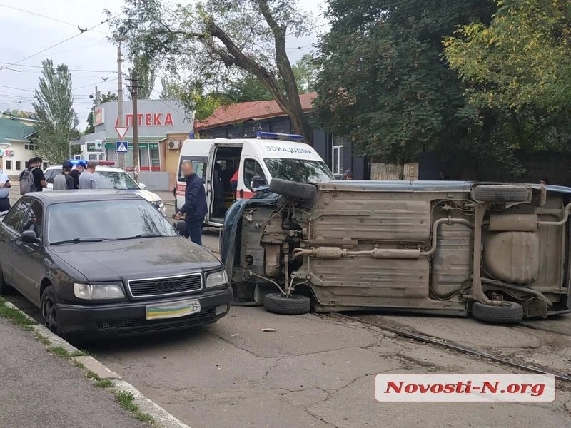 Водитель «Лады», перевернувшейся в Николаеве, был под наркотиками, - полиция