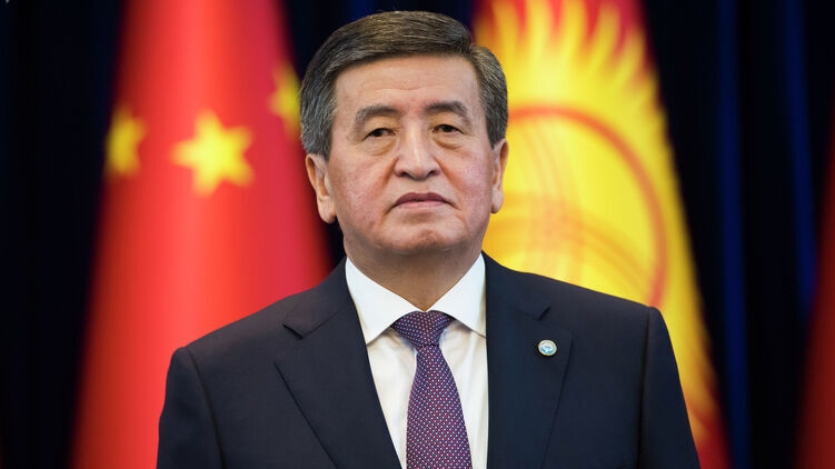 В Киргизии заявили об исчезновении президента Жээнбекова и премьера Боронова