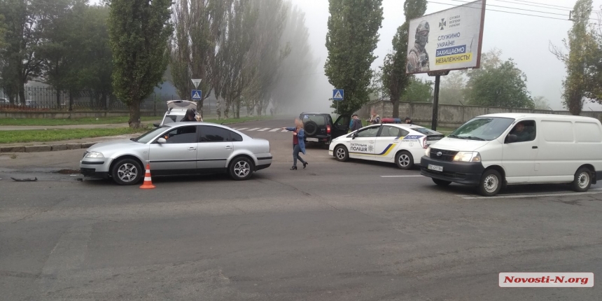 В Николаеве на проспекте Мира столкнулись три автомобиля