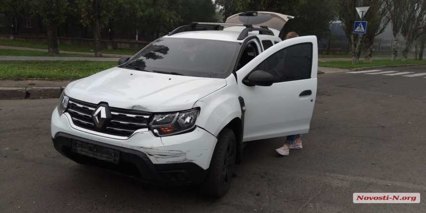 В Николаеве на проспекте Мира столкнулись три автомобиля