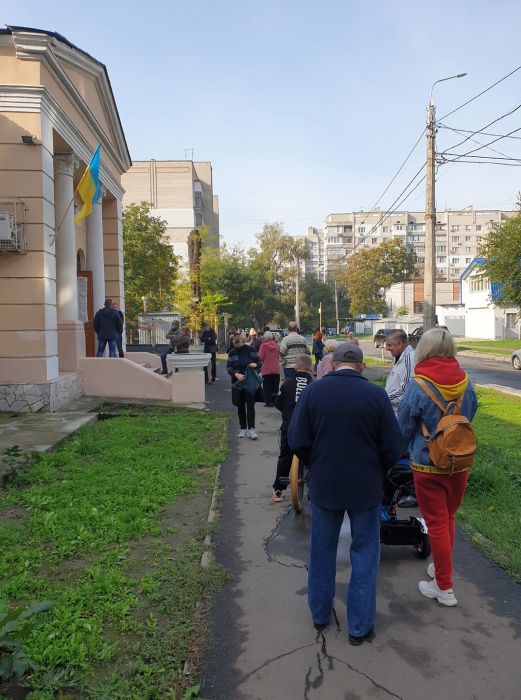 В Николаеве избиратели не хотят стоять в очередях и уходят, не проголосовав