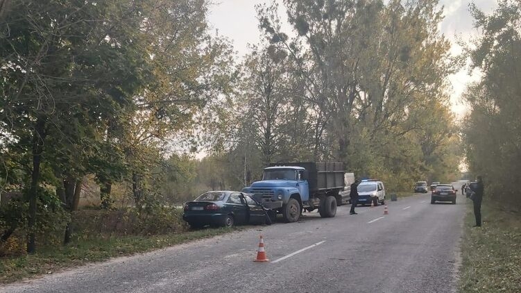 Под Киевом в ДТП попали члены избиркома - один человек погиб