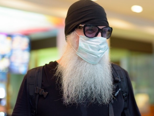 В Минздраве объяснили, почему борода может делать медицинскую маску «неэффективной»