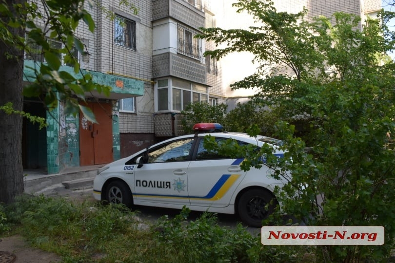 В Николаеве 80-летняя бабушка покончила с собой, выпрыгнув из окна