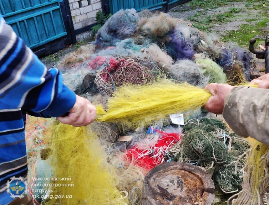 В Николаевской области рыбинспекторы уничтожили почти 1,5 тысячи сеток и раколовок