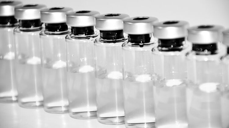 Украина сможет закупить вакцину от коронавируса по специальной цене - Ляшко