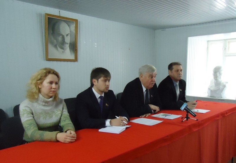 Слева направо: Евгения Бондаренко, Михаил Воронцов, Владимир Матвеев, Николай Дзарданов