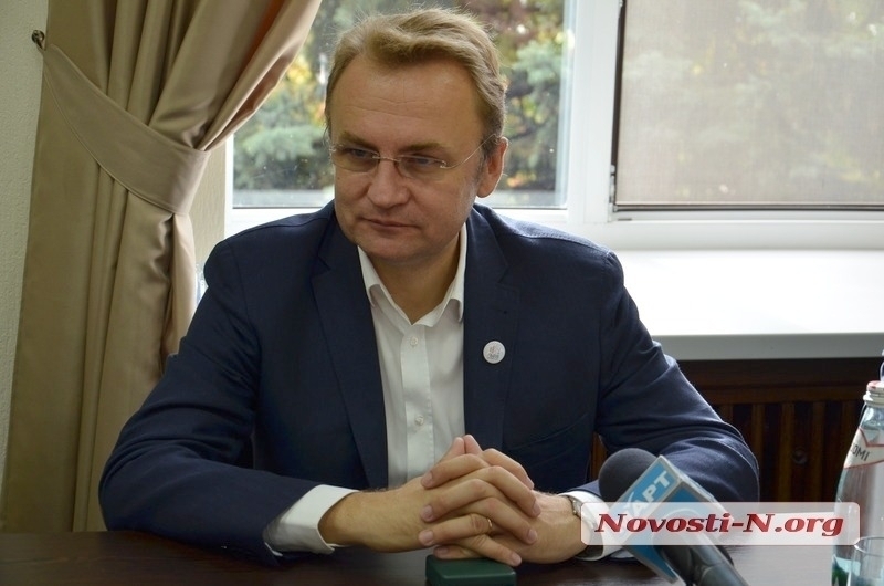 Садовой пригрозил полиции Львова судами за карантин «выходного дня»