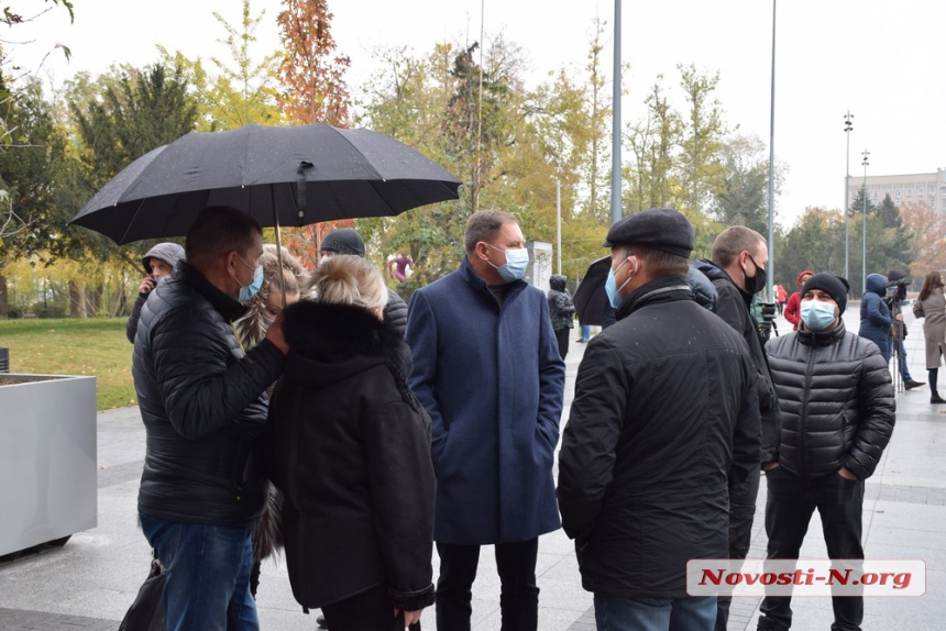 В Николаеве предприниматели снова митингуют против карантина выходного дня